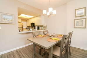 St. Augustine Beach Rentals Dining Room