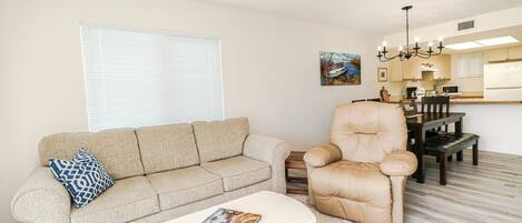 St. Augustine Beach Rentals Living Room