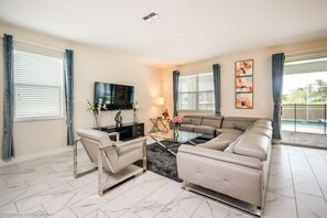 1672MoonValley-10