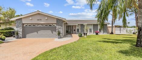 Welcome to Waterfront Home in St. Pete! This is 3 bedroom and 2 baths.