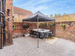 Hot tub | Temperance House, Selby