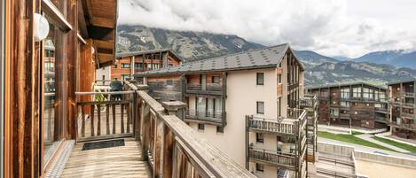 Grand duplex, belle vue, montagne, station de ski