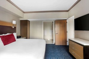 Comfortable Unit with King bed