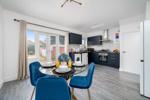 Kitchen Dining | 1