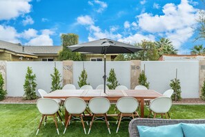 Outdoor dining