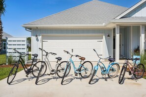 5 bicycles are included in the rental