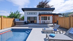 pool deck (1)