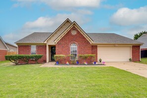 House Exterior | Single Story