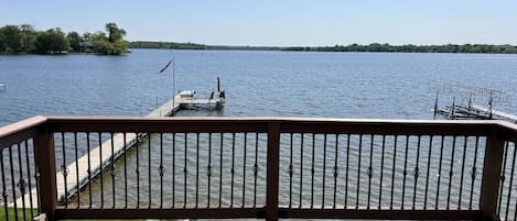 Forest Lake Retreat is on the quiet south side of the middle lake.