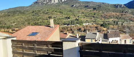 Terrasse - Vue panoramique sur le mont Tauch