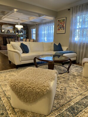 Open concept living, dining and kitchen