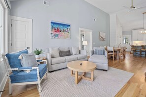 Spacious 4 Bed, 4 Bath
