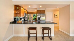 Ekahi 48B Garden View Studio (754)