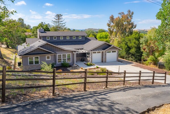 A modern farmhouse just minutes from town