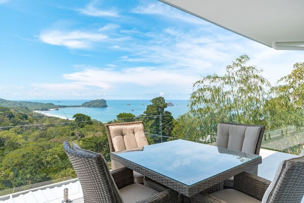 Balcony Suite 