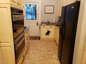 Fully Equipped kitchen with gas stove
