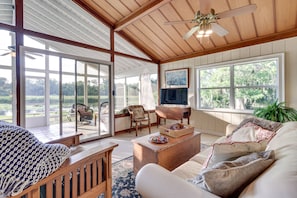 Living Room | Central Air Conditioning