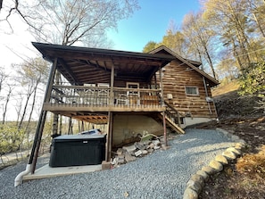 Side view of Sunset Porch Cabin.