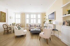 The Montagu –  2 Bedrooms with Terrace in Kensington (4068)