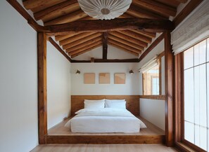 Room1+ LG Air conditioner