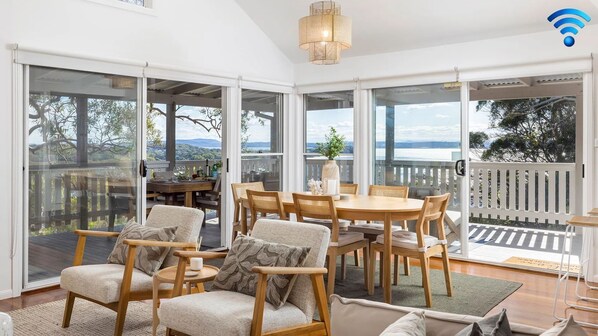 Living and dinning room