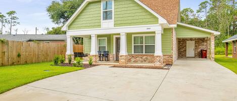 Gorgeous Country Sage Cottage