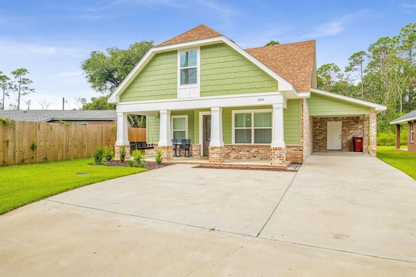 Gorgeous Country Sage Cottage