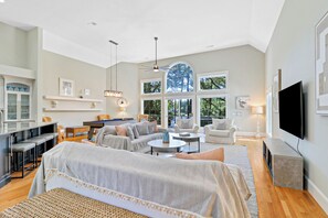 27 Starboard Tack | Living Room - 27 Starboard Tack | Living Room