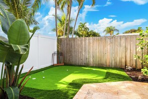 Putting Green to Practice your Golf Swing