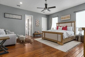 Master bedroom 