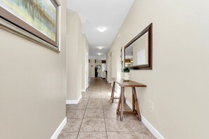 8927SugarPalmRd_02