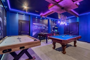 Spielezimmer