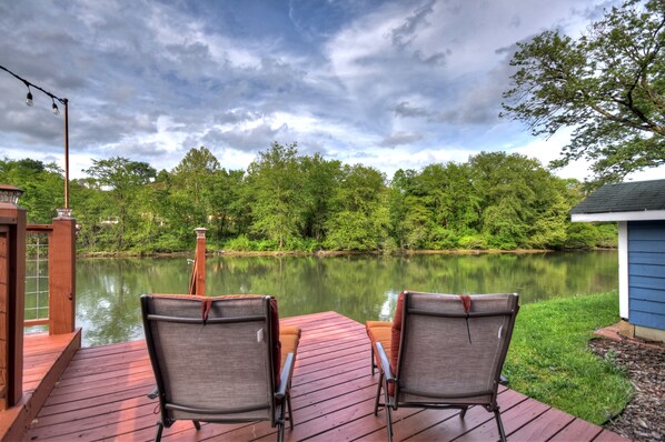 Back Porch Deck Overlooking the Ocoee River