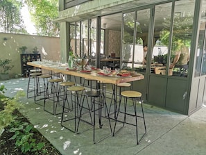 Terrasse jardin  et cuisine d'été 