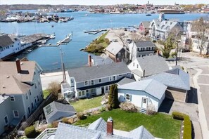 Located right on Gloucester's picturesque Harbor