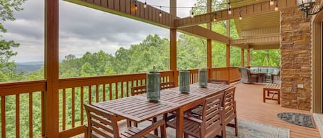 Blairsville Vacation Rental | 4BR | 3.5BA | 2,888 Sq Ft | 2 Steps to Access