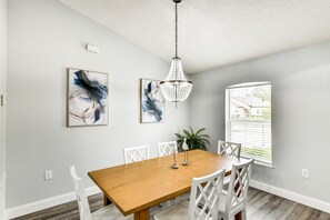 Dining Area | Dishware/Flatware Provided