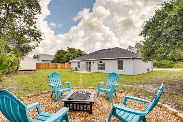 Palm Coast Vacation Rental | 3BR | 2BA | 1,625 Sq Ft | 1 Step Required