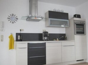 Kitchen area. Picture 3