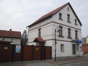 Außenansicht des Gebäudes. Haus Wotan in Thale mit FeWo 1 u. 2bis max. 6 Personen je Wohnung