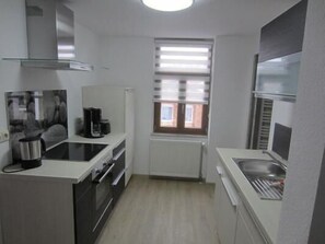 Kitchen area. Picture 10