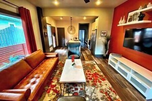 Modern living room oasis. Discount offered for stays from 1 week, or 28 days or greater. (2)