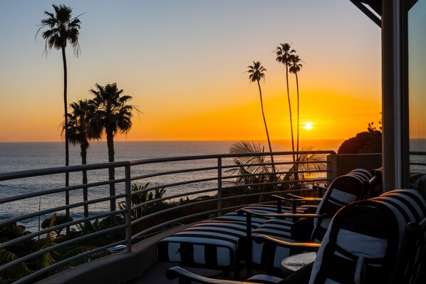 Home overlooks the park with no homes in front giving you full ocean views