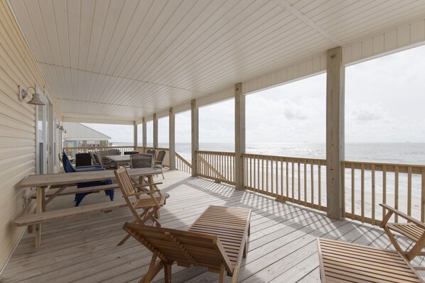 Covered porch with direct Ocean Views!