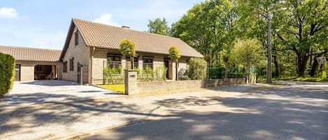 Holiday home in the greenery