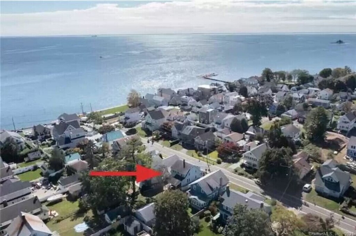 Ocean View cottage in Indian Neck. Super Host with 5-Star Rating