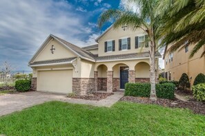 1210 Yorkshire Ct, West Haven_02.jpg