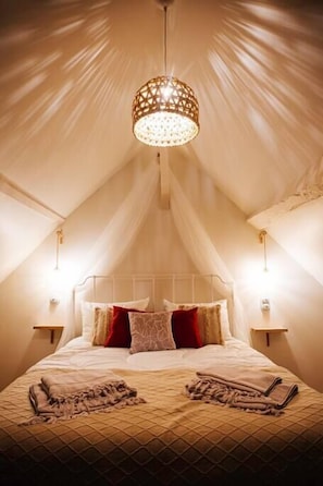 Bedroom with 160*200 bedding, cotton percale sheets (2)