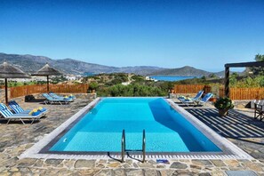 Beautiful villa with private pool and panoramic view