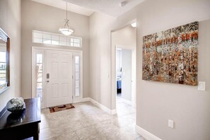 4329AC_Foyer2